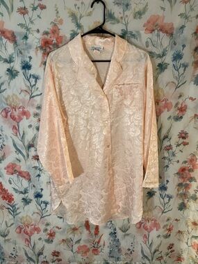 Vintage Chantilly Peach Floral Jacquard Button-Up Top